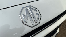 MG HS 1.5 T-GDI Trophy 5dr DCT Petrol Hatchback